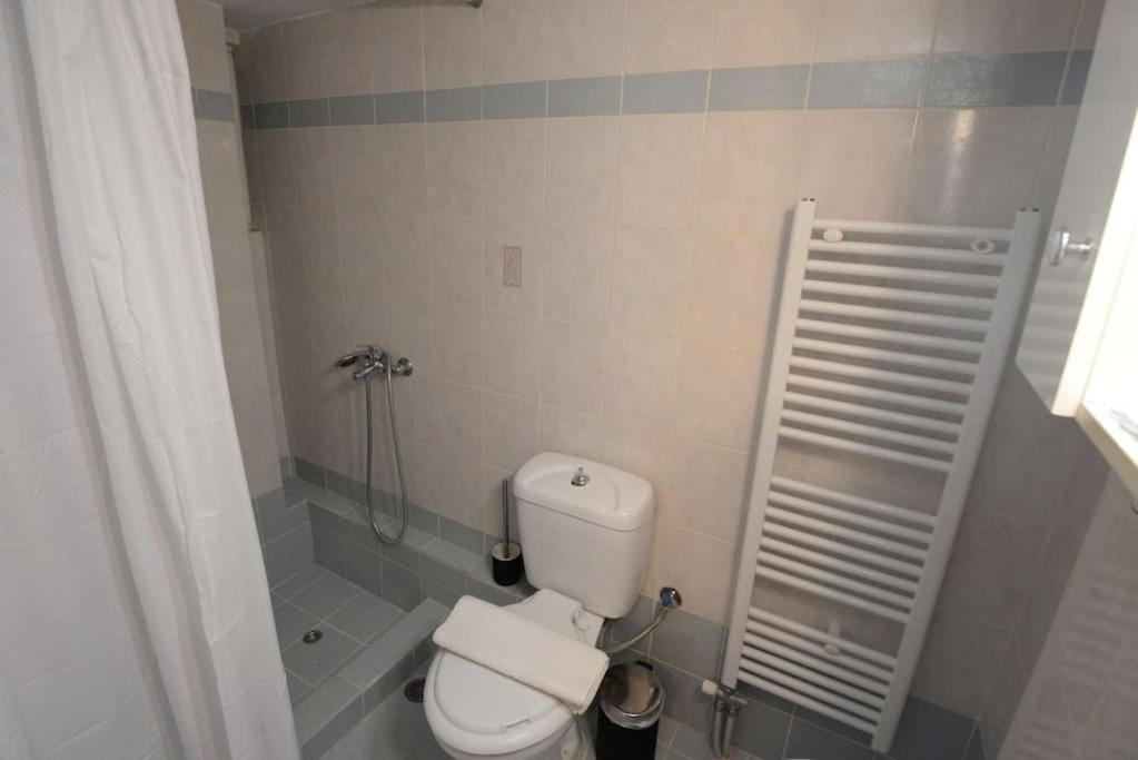 Minimal Apartment In Koukaki Athènes Extérieur photo